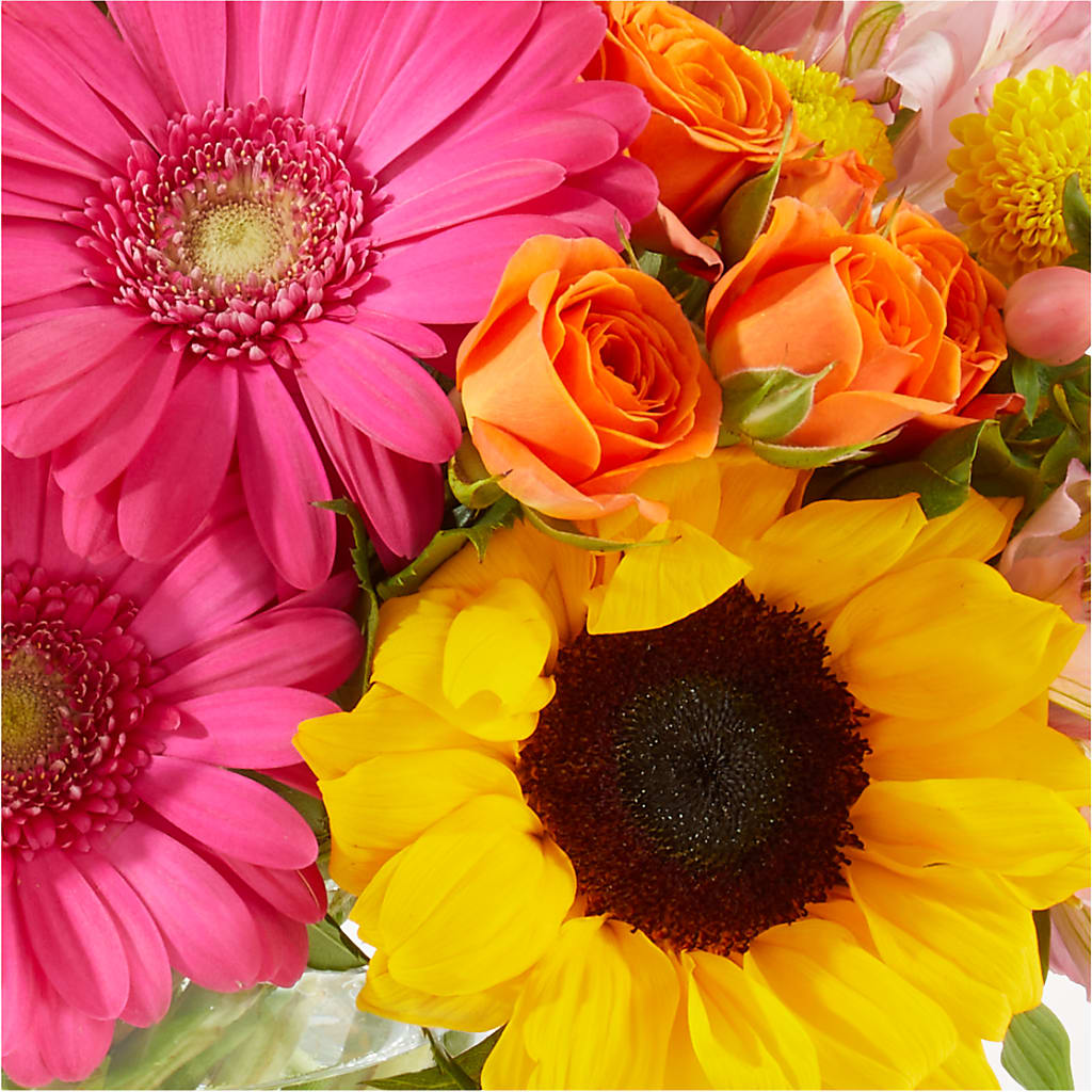 Florist Original Mixed Bouquet – GARRISON DESIGNS FLORIST & INTERIORS, Huntington WV