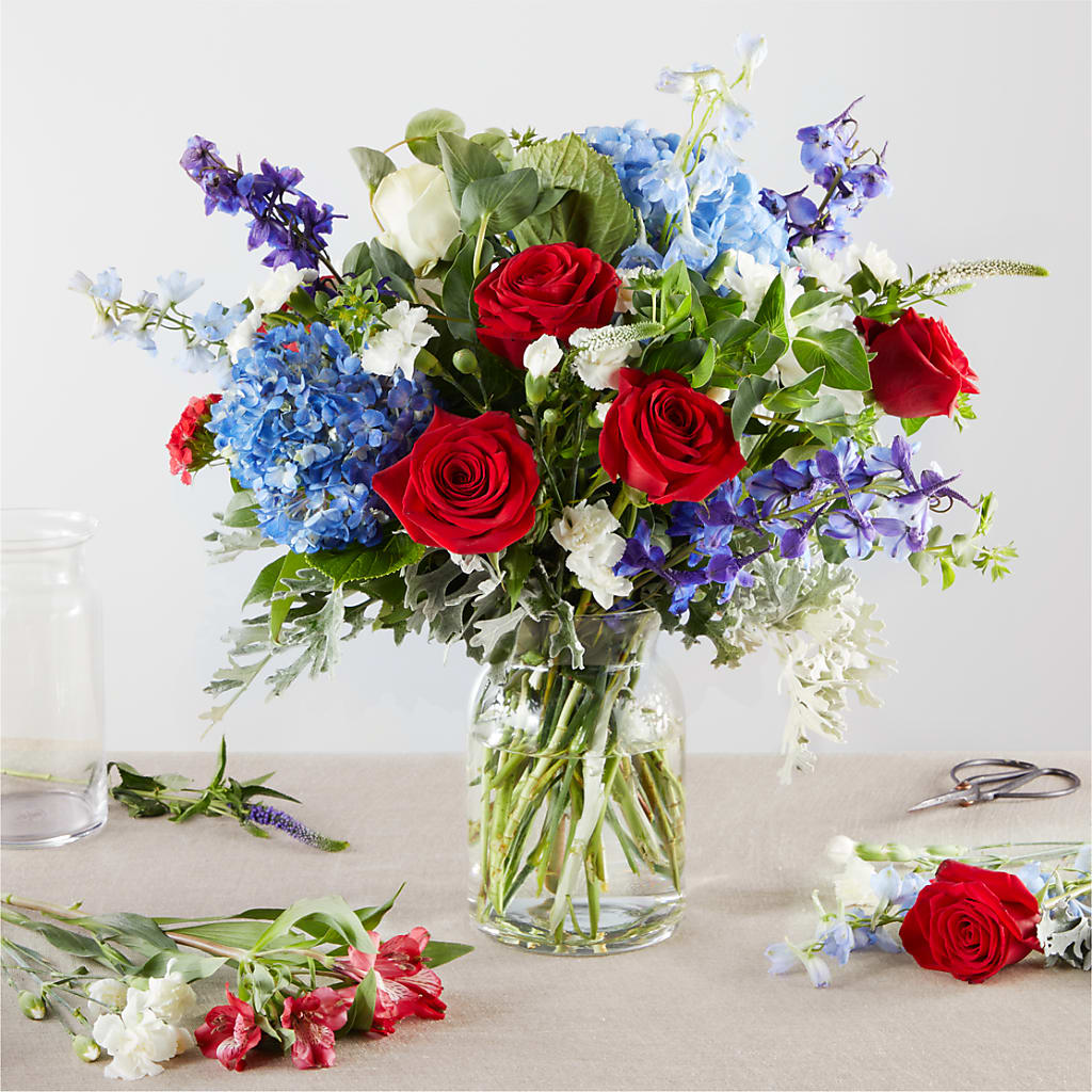 Star Spangled - A Florist Original – GARRISON DESIGNS FLORIST & INTERIORS, Huntington WV