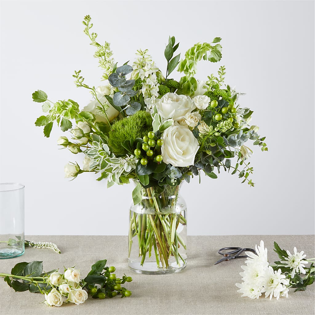 Irish Garden - A Florist Original – GARRISON DESIGNS FLORIST & INTERIORS, Huntington WV