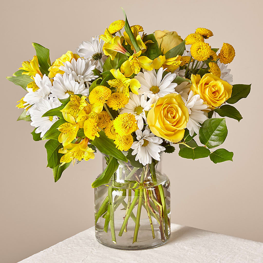 Sunny Sentiments Bouquet – GARRISON DESIGNS FLORIST & INTERIORS, Huntington WV