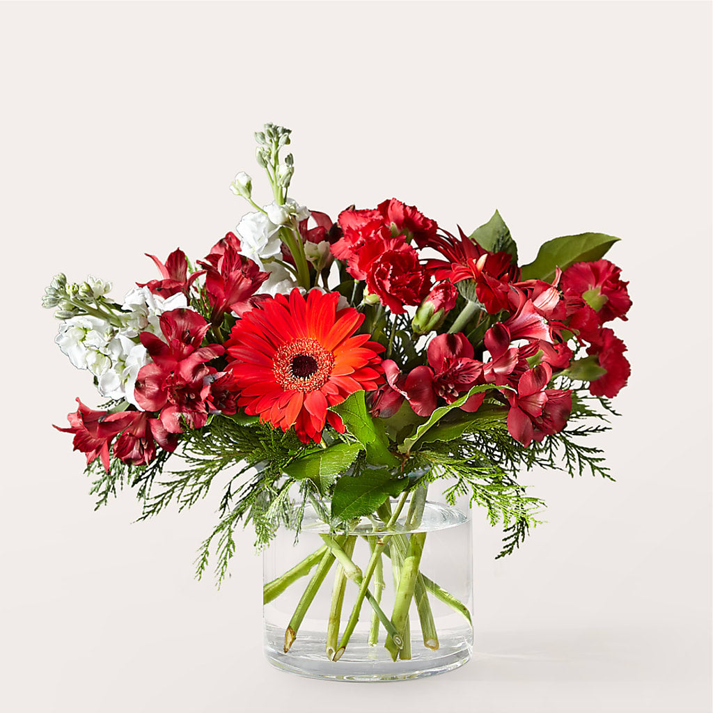 Holidaisy Bouquet – GARRISON DESIGNS FLORIST & INTERIORS, Huntington WV