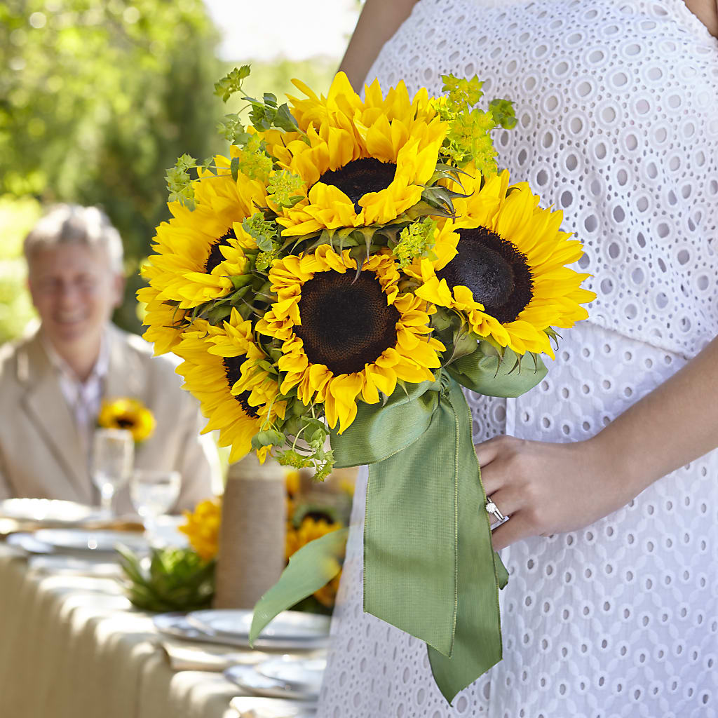 Free Spirit Bouquet – GARRISON DESIGNS FLORIST & INTERIORS, Huntington WV