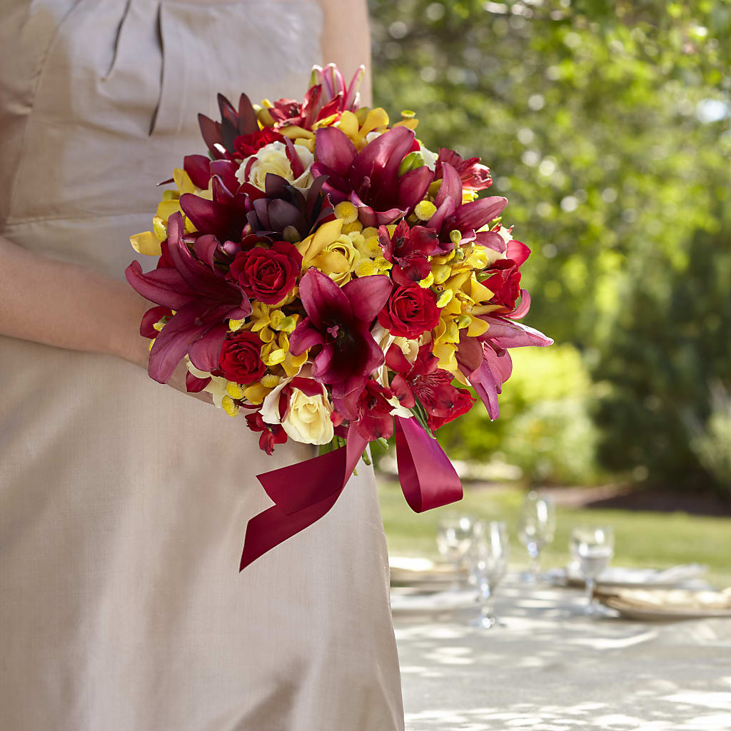 Sunningdale Bouquet – GARRISON DESIGNS FLORIST & INTERIORS, Huntington WV