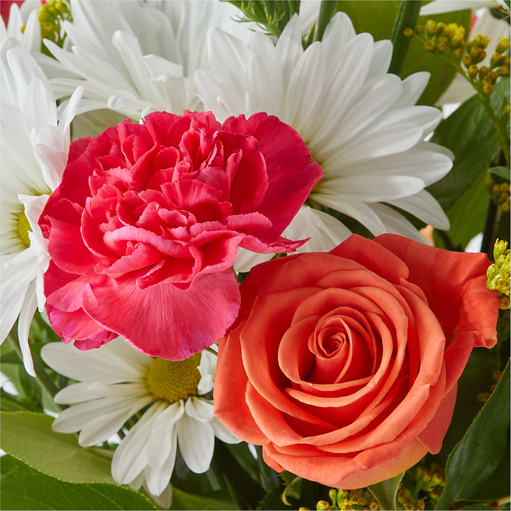 Oopsie Daisy Bouquet – GARRISON DESIGNS FLORIST & INTERIORS, Huntington WV