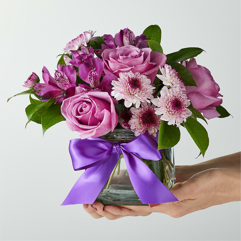 Sugarplum Bouquet – GARRISON DESIGNS FLORIST & INTERIORS, Huntington WV