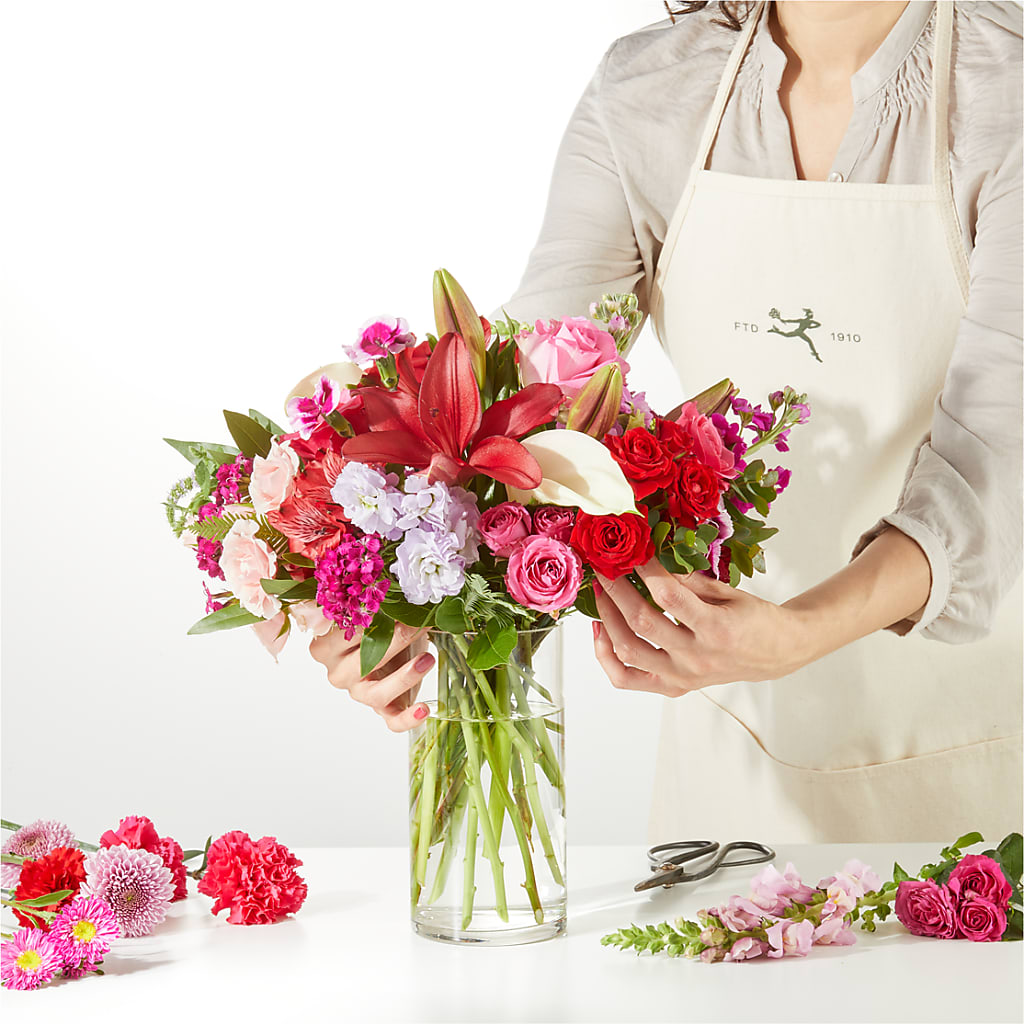 Swooning Over You - A Luxury Florist Original – GARRISON DESIGNS FLORIST & INTERIORS, Huntington WV
