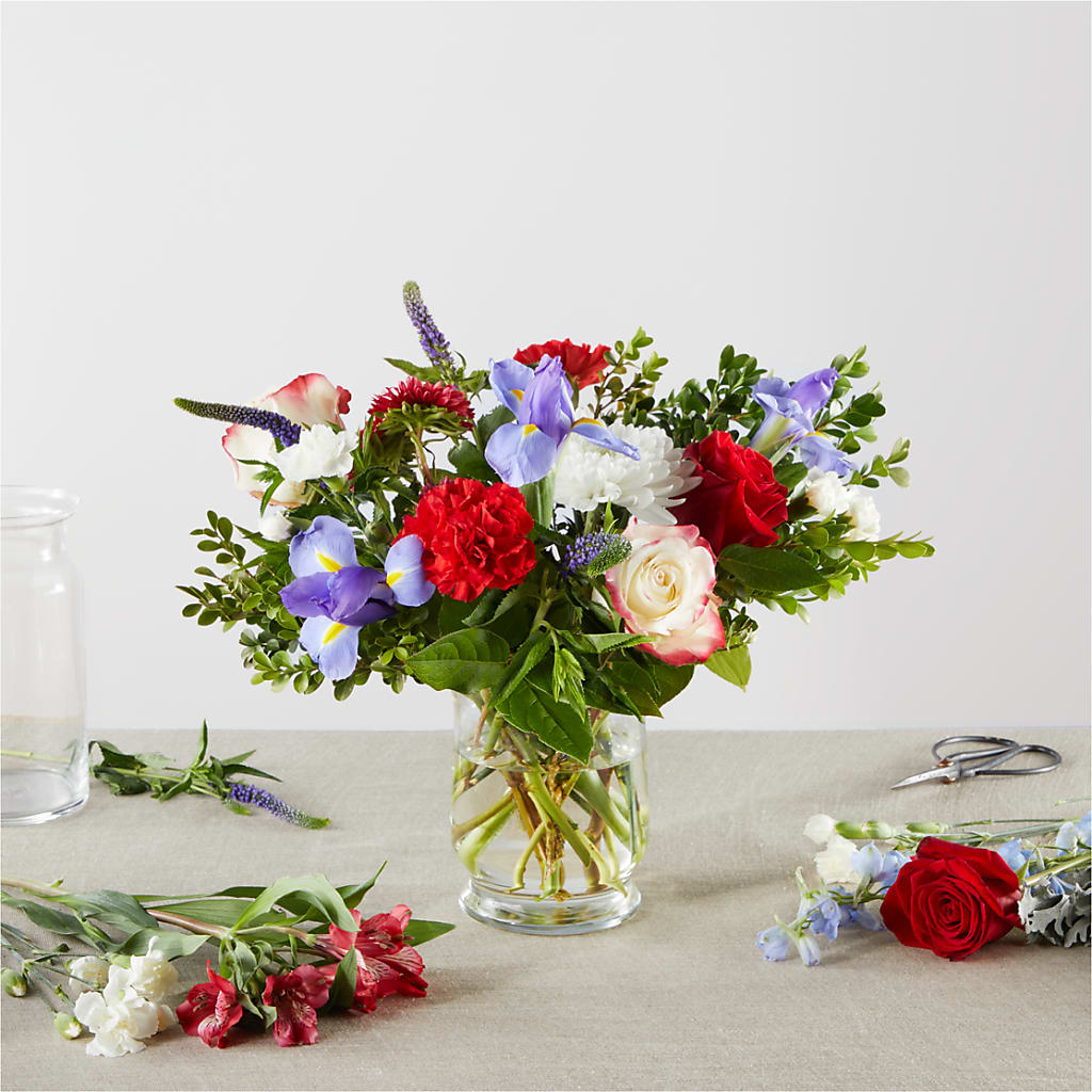 Star Spangled - A Florist Original – GARRISON DESIGNS FLORIST & INTERIORS, Huntington WV