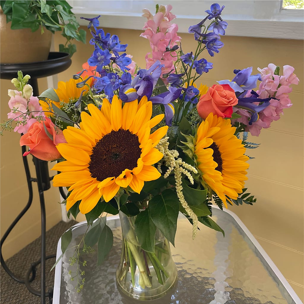 Rays of Life Bouquet – GARRISON DESIGNS FLORIST & INTERIORS, Huntington WV
