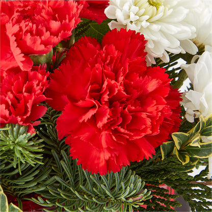 Christmas Market Bouquet – GARRISON DESIGNS FLORIST & INTERIORS, Huntington WV
