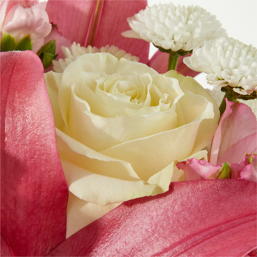 Piece of Cake Bouquet – GARRISON DESIGNS FLORIST & INTERIORS, Huntington WV