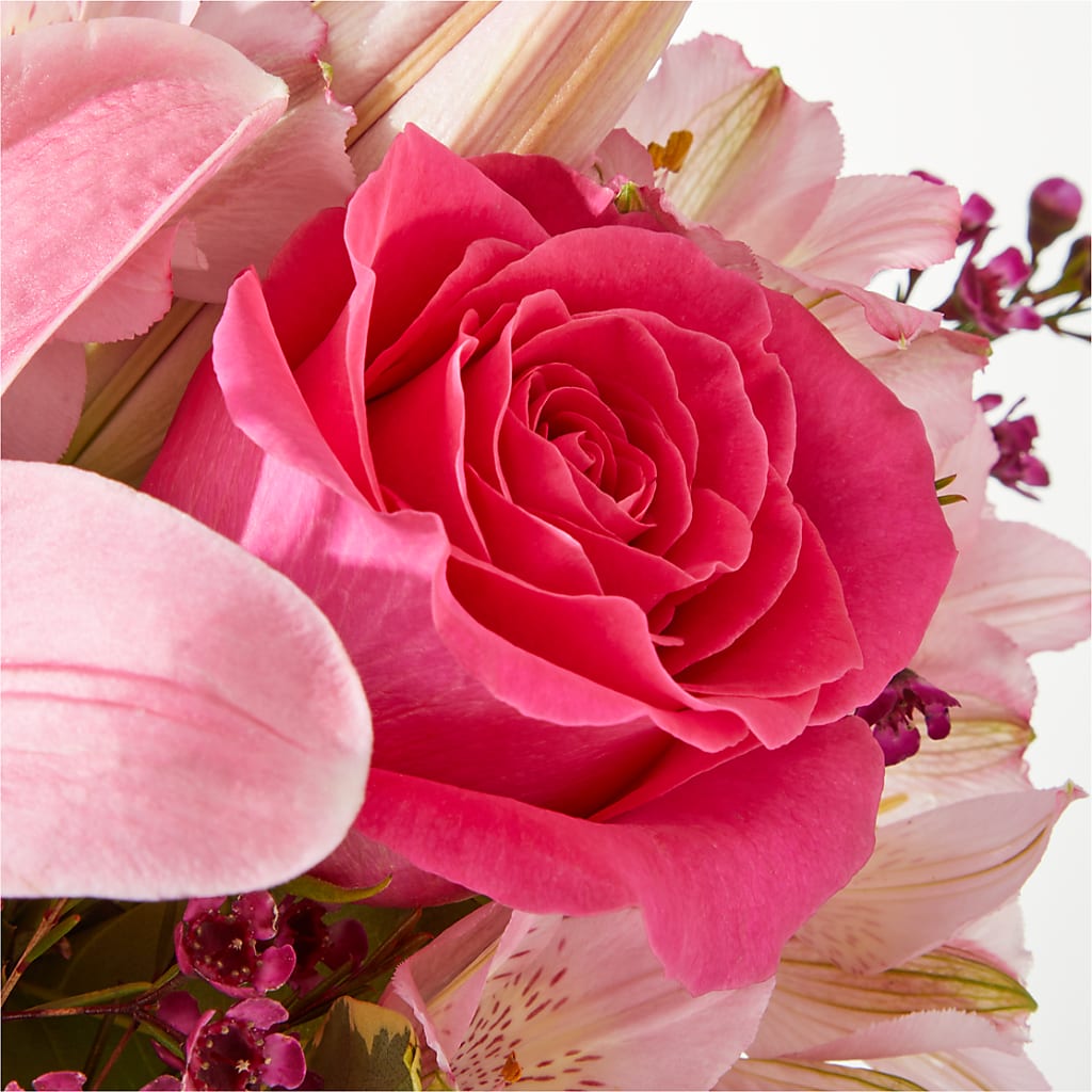 Lucky in Love Bouquet – GARRISON DESIGNS FLORIST & INTERIORS, Huntington WV