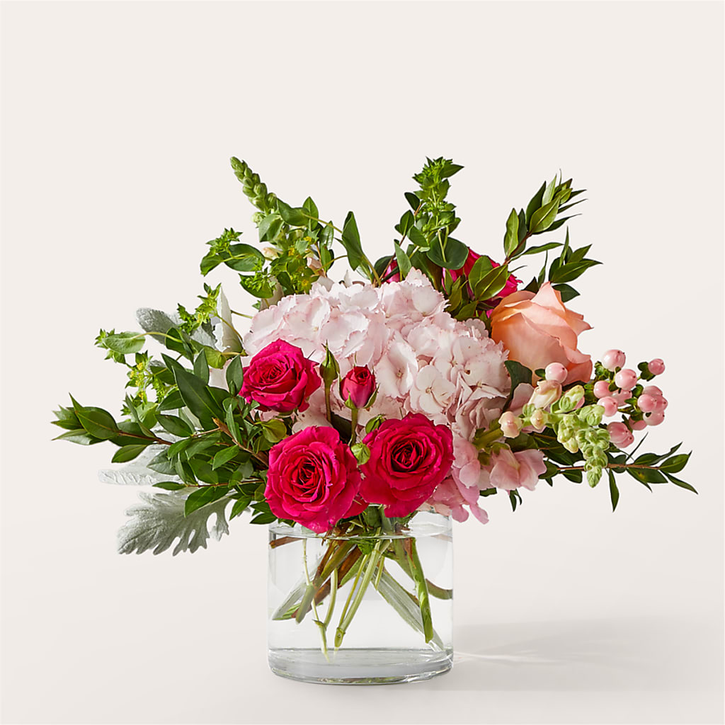 Glitz & Glam Bouquet – GARRISON DESIGNS FLORIST & INTERIORS, Huntington WV