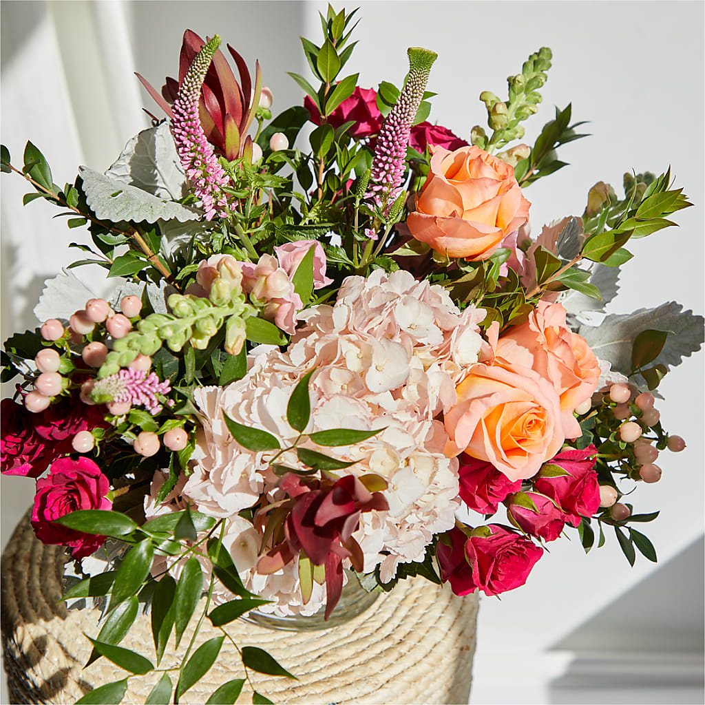 Glitz & Glam Bouquet – GARRISON DESIGNS FLORIST & INTERIORS, Huntington WV